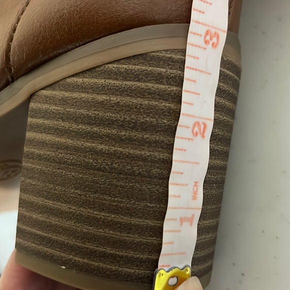 Brown boot - Picture 4 of 4